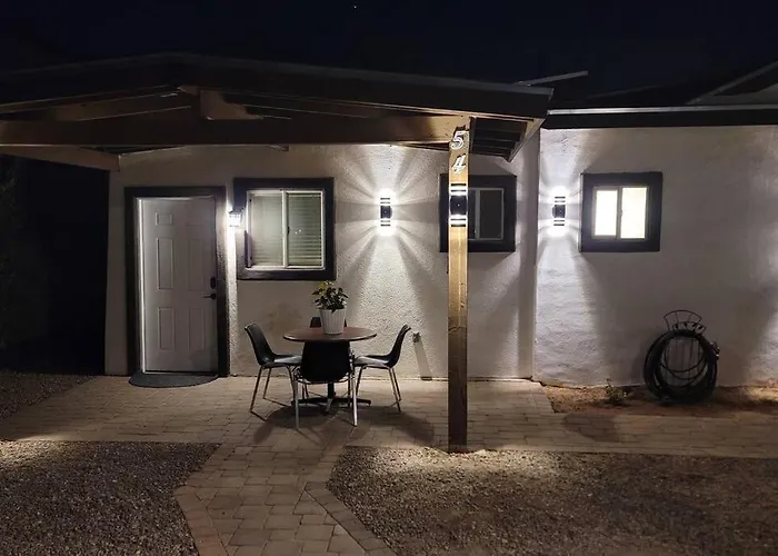 3 Bedroom, 2 Bath Whole House, Arizona State Univ, Tempe, Scottsdale On Light Rail, Dogs Ok, Work Space * Mesa