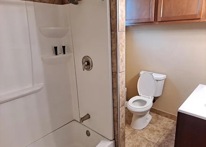 3 Bedroom, 2 Bath Whole House, Arizona State Univ, Tempe, Scottsdale On Light Rail, Dogs Ok, Work Space * Mesa